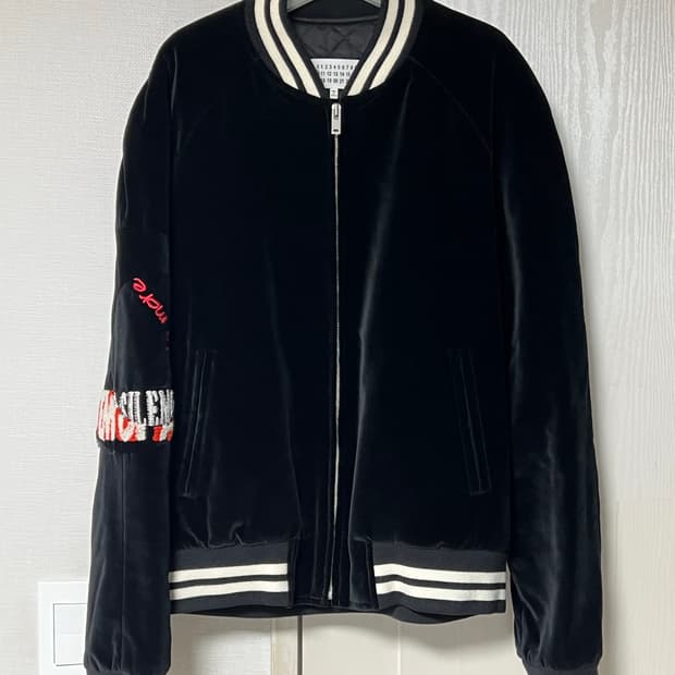 마르지엘라 sound of silence 벨벳 자켓