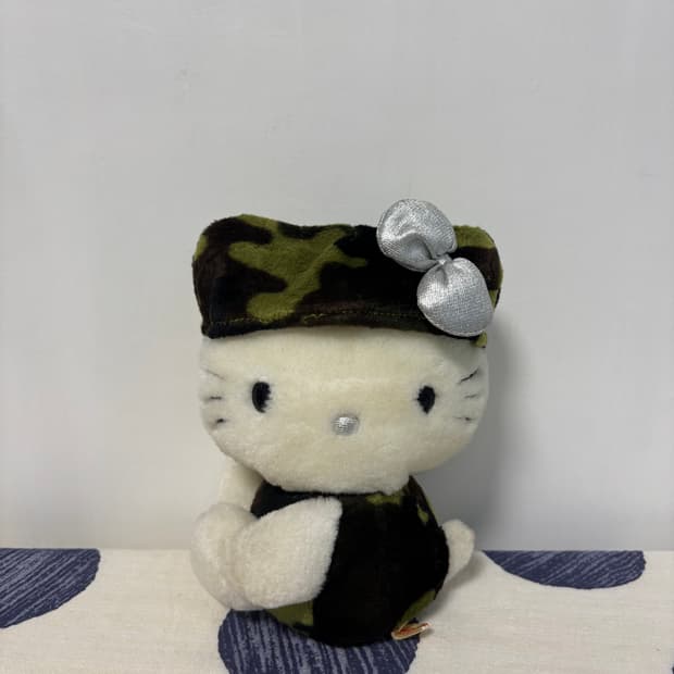 고전 산리오 밀리터리 키티 인형