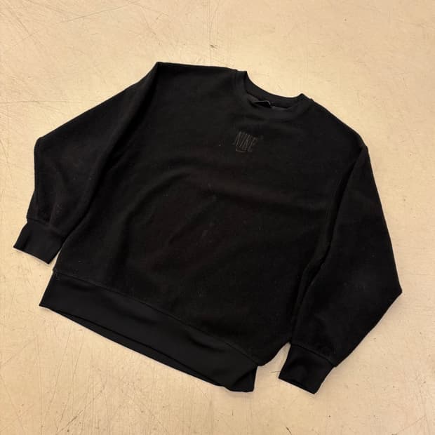 나이키 플리스 센터로고 맨투맨