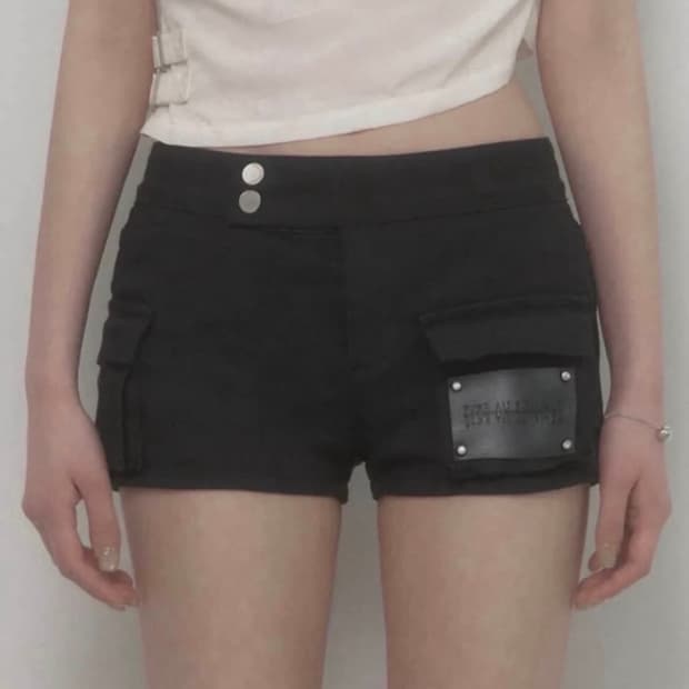 에트오소메 Leather Patch Caro Short Pants