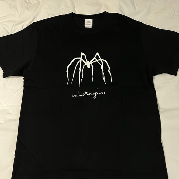 모리미술관x루이스 부르주아 티셔츠