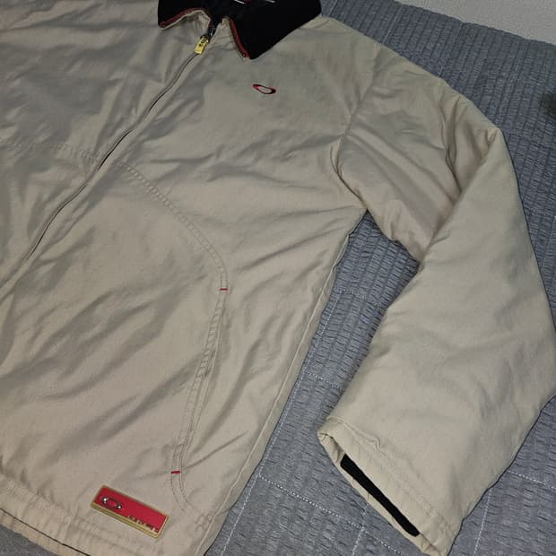 오클리 소프트웨어 레드택 자켓 베이지