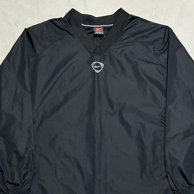 XL 나이키 블랙 브이넥 웜업