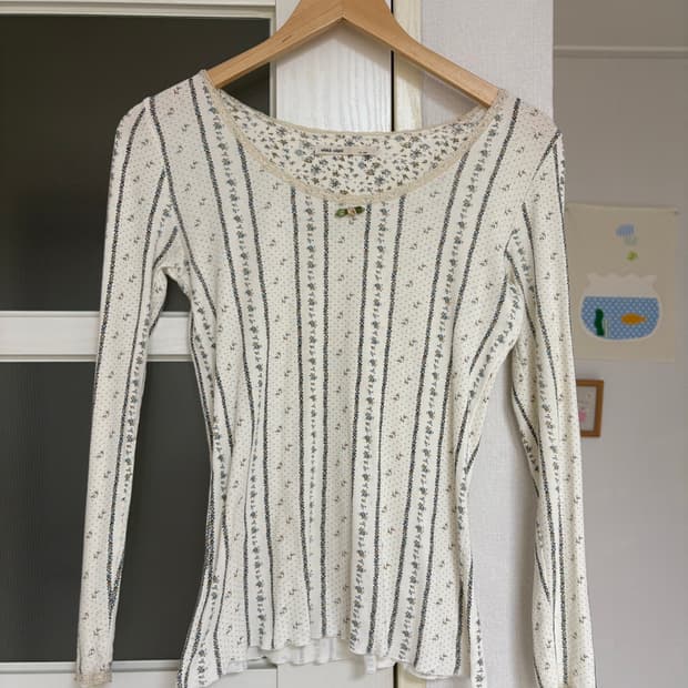 아이보리 플라워 도트 티셔츠