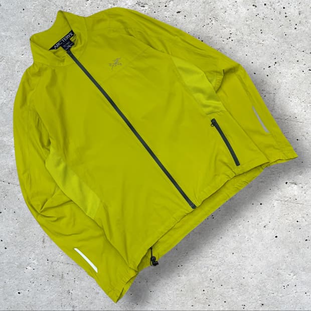 [S] 아크테릭스 인센도 연두 바람막이 자켓 B312