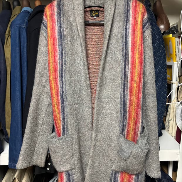 니들스 모헤어 로브코트