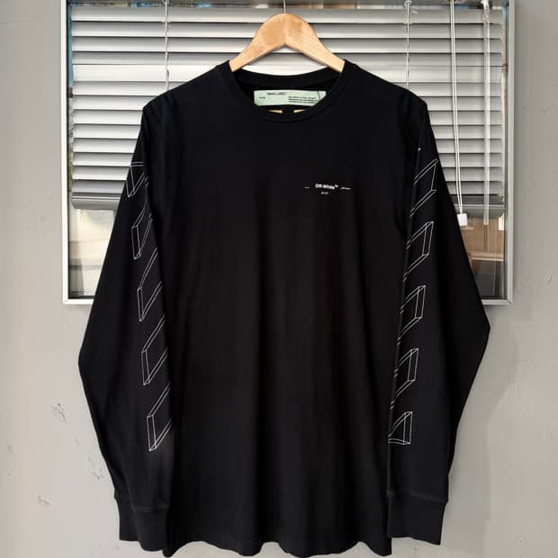 OFF WHITE 18FW 3D arrow long sleeve