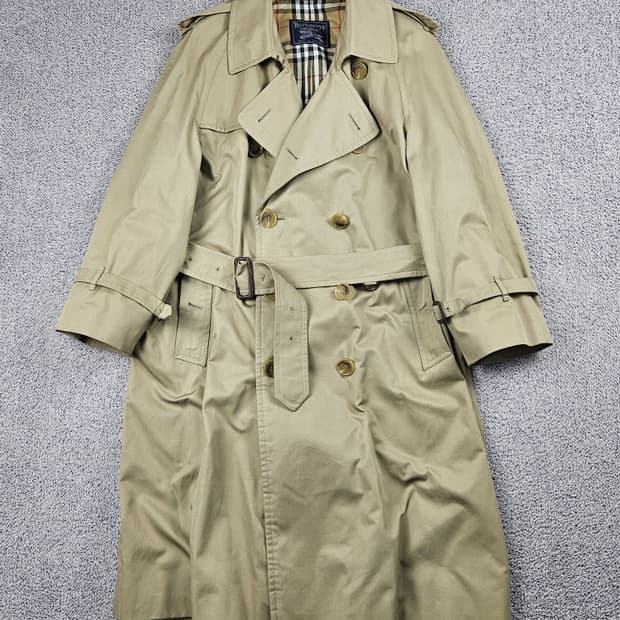 버버리 헤리티지 벨티드 더블 트렌치 코트 ( 상세설명참조 )/ 10548