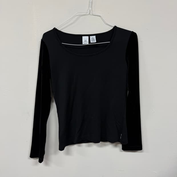 아르마니 벨벳 슬리브 티셔츠