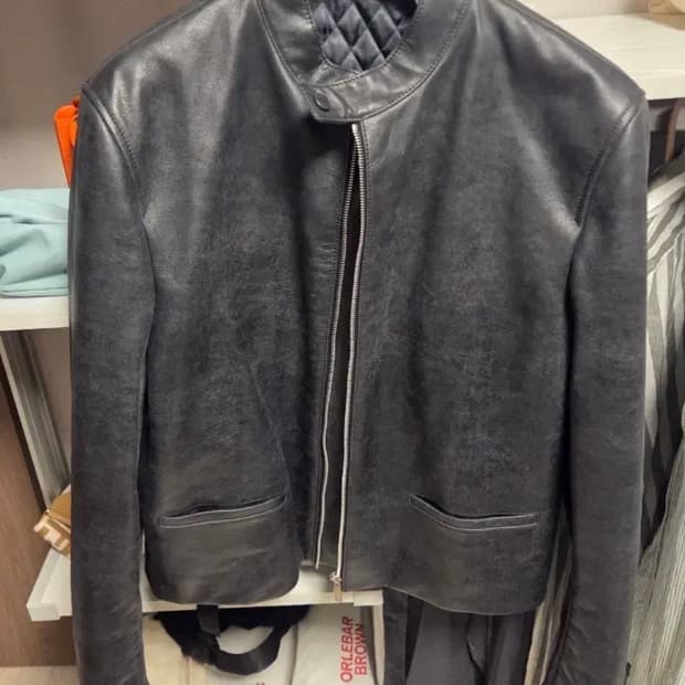 페라가모 가죽자켓 50