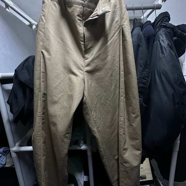 아모멘토 가르송 스트랩팬츠