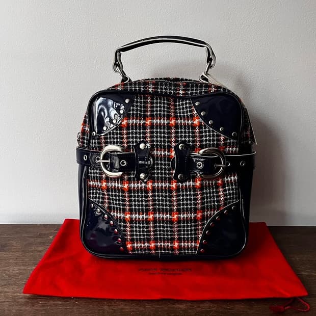 준야와타나베 스터드 벨트 백 가방