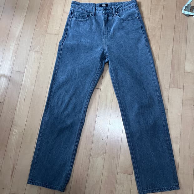 무신사스탠다드 레귤러 핏 데님팬츠 그레이 30