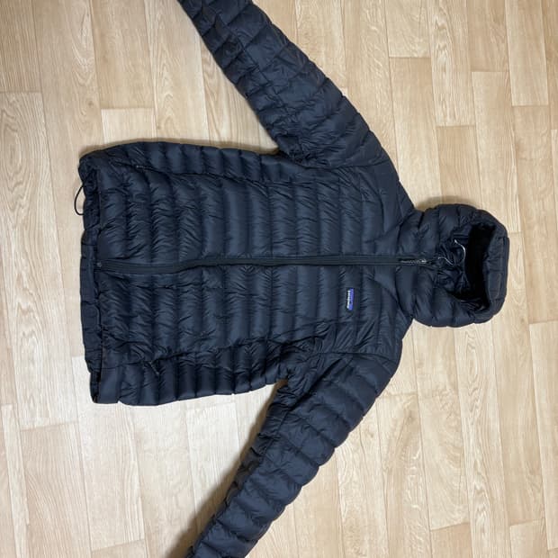 파타고니아 경량패딩 m
