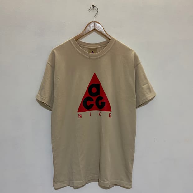 나이키 ACG 반팔티 XL 