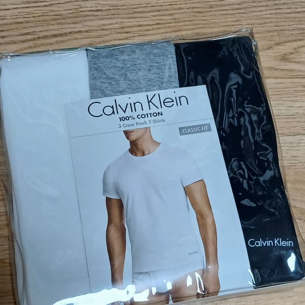 캘빈클라인 남성 클래식핏 티셔츠 3팩 새제품