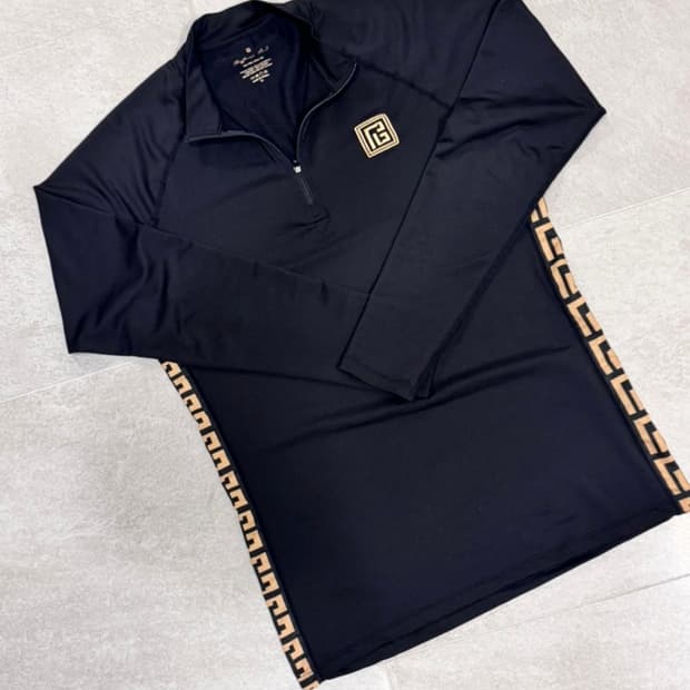 라피나토 에뚜알 (50사이즈) 기능성 하프집업 볼란테 본투윈 판매합니다.