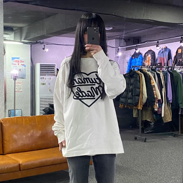 휴먼메이드 하트 롱 슬리브티셔츠 B3986