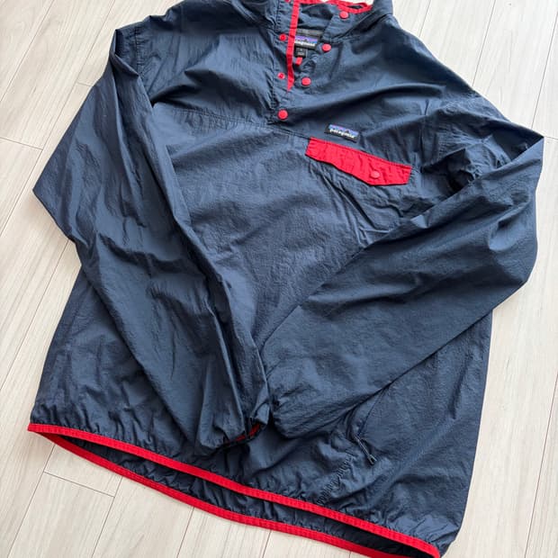 파타고니아 스냅 아노락 바람막이 L 네이비/레드