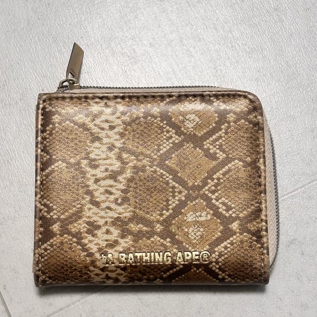 베이프 뱀피 지갑 