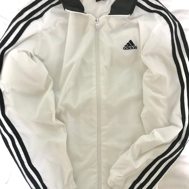 아디다스 에센셜 3S WD 바람막이