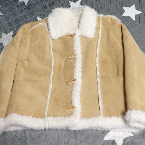 VIVI'S TYPE 아웃포켓 토클 무스탕 (F)