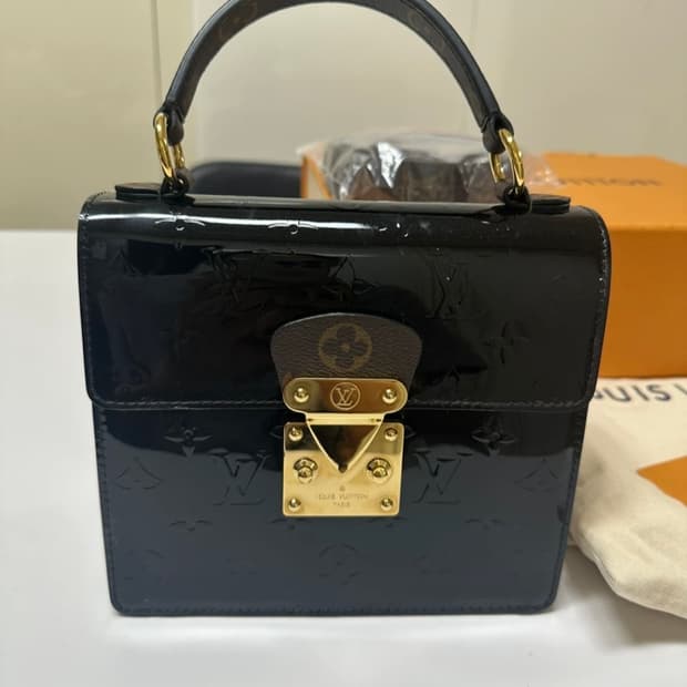 루이비통 스프링 스트리트 토트 숄더백