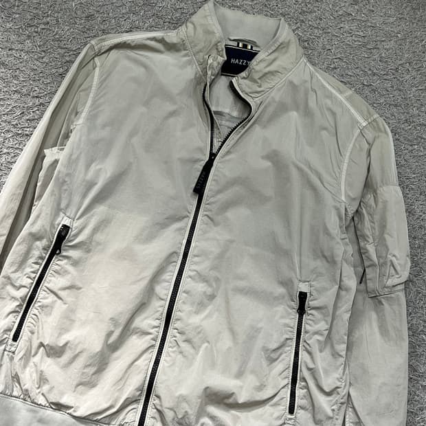 [100] 헤지스 바람막이