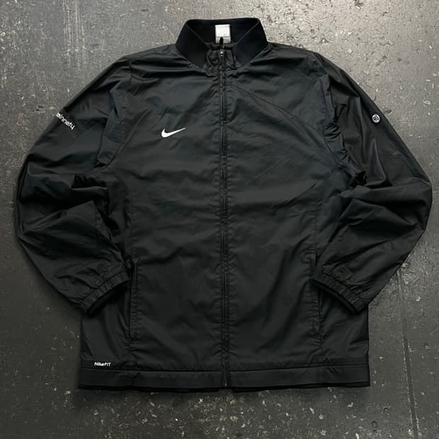 105 나이키 바람막이 