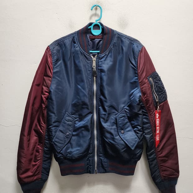 알파인더스트리 MA-1 봄버 항공점퍼 