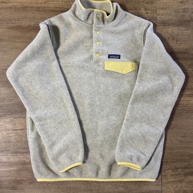 파타고니아 라이트웨이트 신칠라 스냅 T 플리스 풀오버 오트밀 우먼스 M