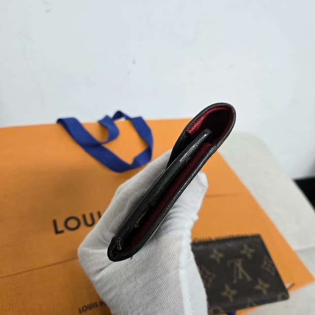 [보증서 정품] 루이비통 사라 장지갑