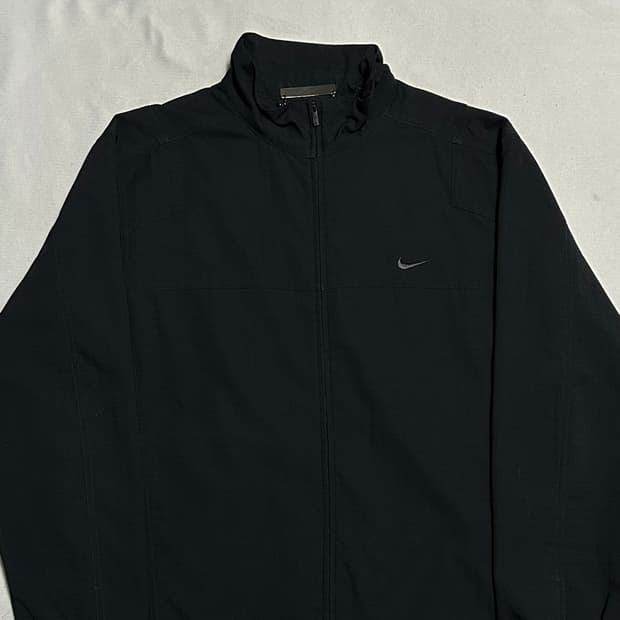 100 나이키 스포츠 솔로 스우시 자켓
