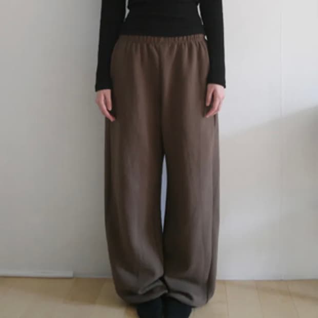 에프터먼데이 yoke sweat jogger pants
