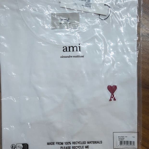 아미 스몰 하트 로고 반팔티 화이트 XL(새상품)