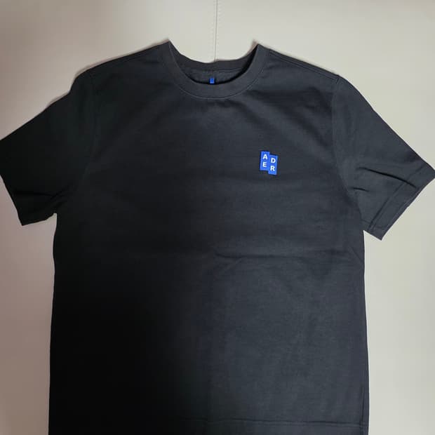 아더에러 시그니피컨트 티셔츠 S