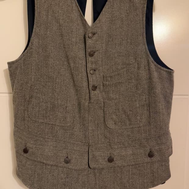 이스트로스 베스트 조끼