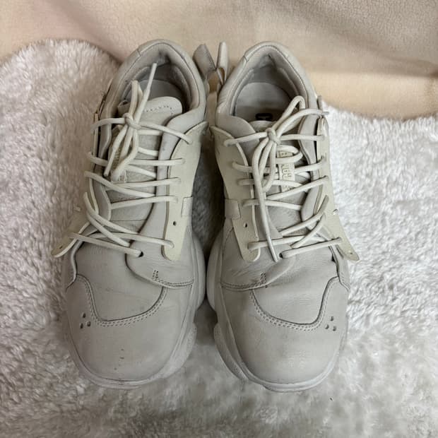 캠퍼(Camper)카스트 스니커즈