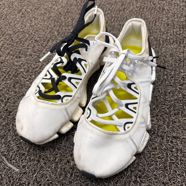 아디다스 X 스텔라맥카트니 클라이마쿨 벤토 여성 러닝화 235