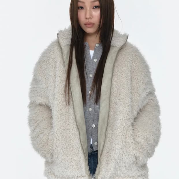 플레이스스튜디오 하이넥 소프트 퍼 우먼즈 풀오버 오버핏 집업자켓 아이보리