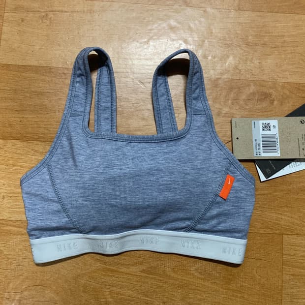 NIKE 나이키 미디엄 써포트 스포츠 브라(XS 사이즈)