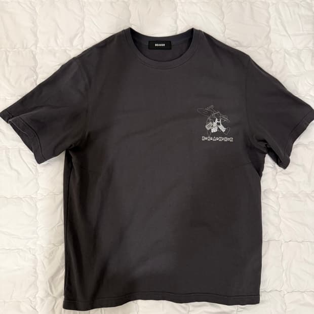 비이커 백프린팅 티셔츠 그레이