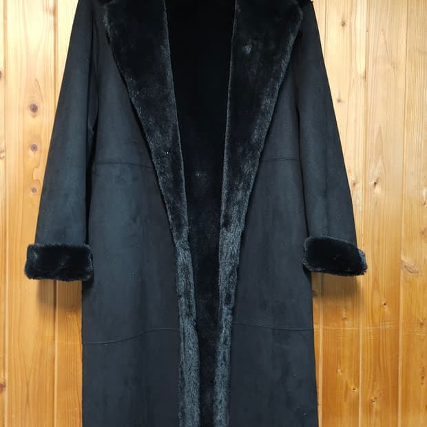 on&On 온앤온 양면 에코퍼 무스탕 리버시블 퍼코트 55~66