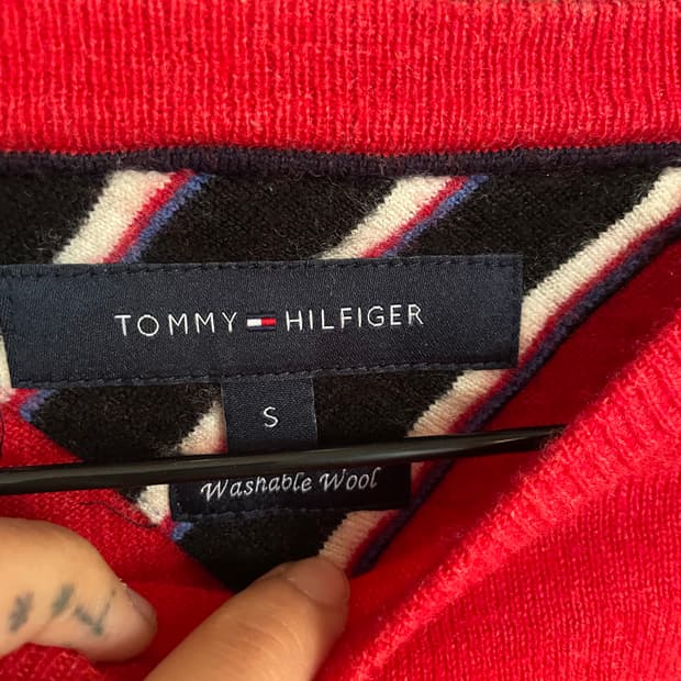 Tommy Hilfiger 램스울100 레드 라운드 니트