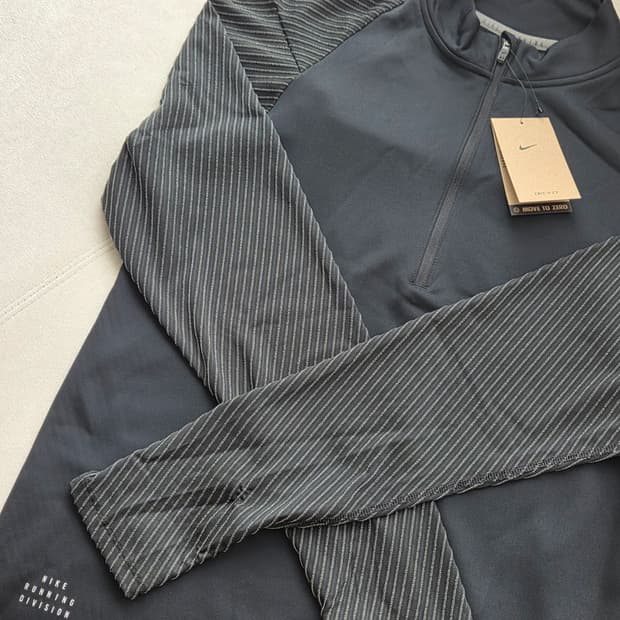 나이키 런 디비전 러닝 하프집업