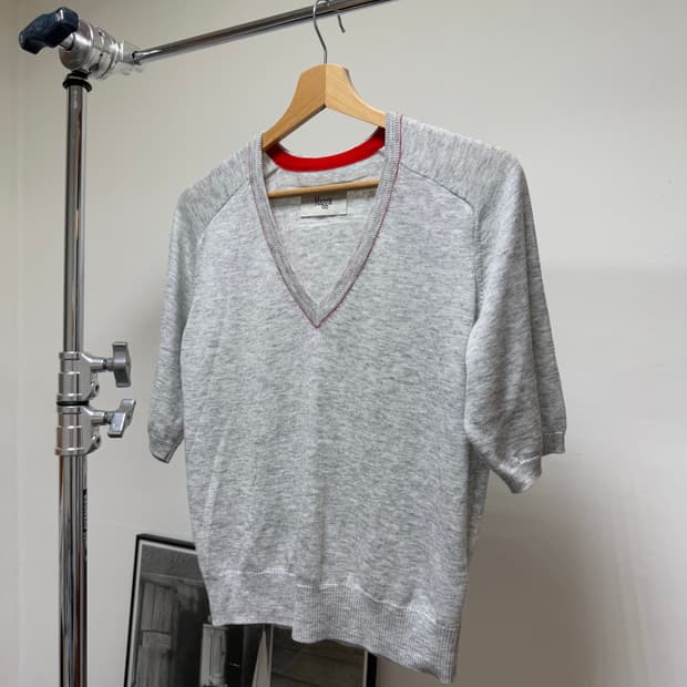 매기 Maggie 하프 슬리브 브이넥 여름 니트