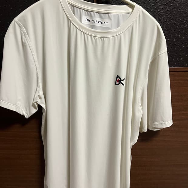 디스트릭트비전 라이트웨이트 티 루나화이트 M