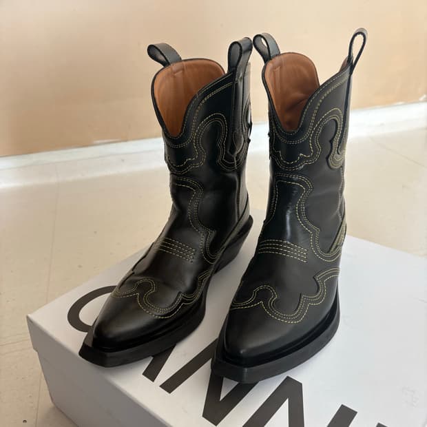 GANNI 가니 웨스턴 부츠 35