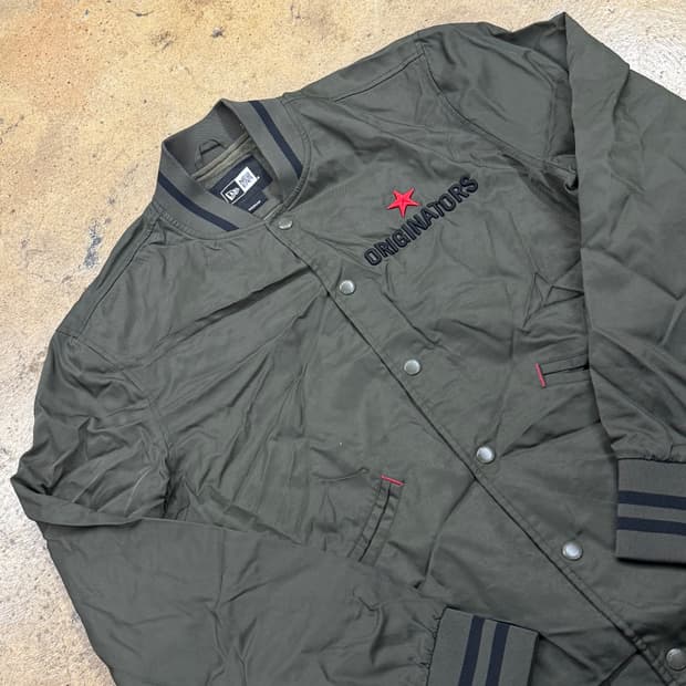 [정품/M] 뉴에라 ORIGINATORS 봄버 자켓 카키 b10