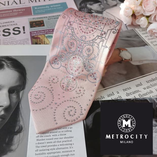 메트로시티 실크 핑크 장식 패턴 넥타이 8.6cm A등급 A19329
